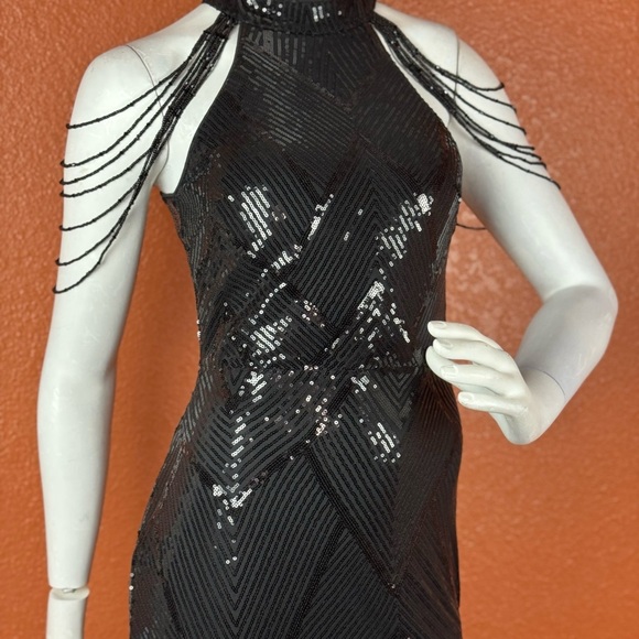 MISS ORD Cold Shoulder Beads Chain Cocktail Dress Size Small.  D46 - Picture 6 of 17